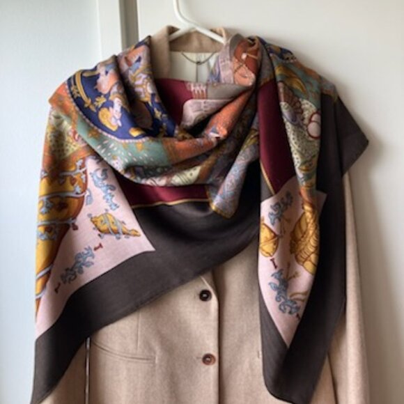 Hermes "Le Tarot" 140 cm Vintage Cashmere and Silk Shawl - Picture 2 of 10